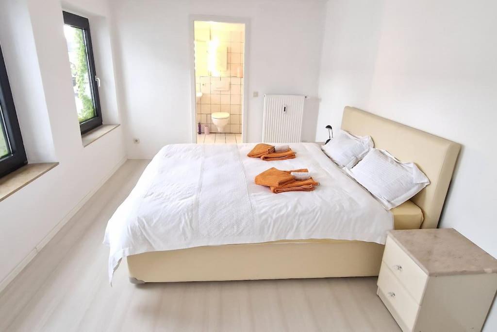 Luna City-Apartment 80Qm 2 Zimmer 2 Baeder 20Km Messe Airport Krefeld Dış mekan fotoğraf